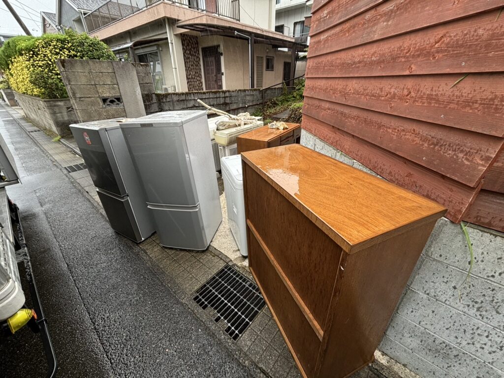 （中野区 M様）内装解体前の残置物を不用品回収した事例