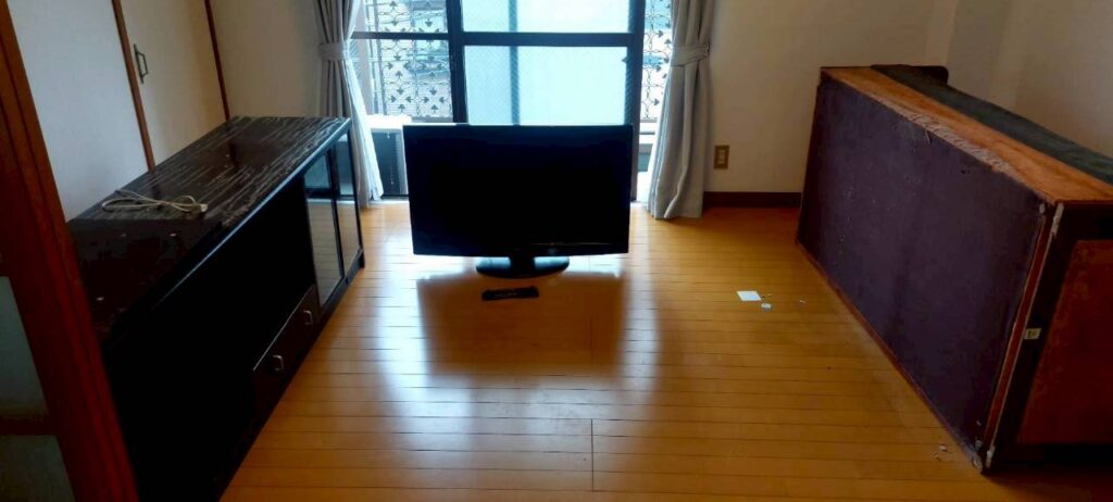 （新宿区 M様）学生退去前のアパートの不用品をまとめて回収した事例