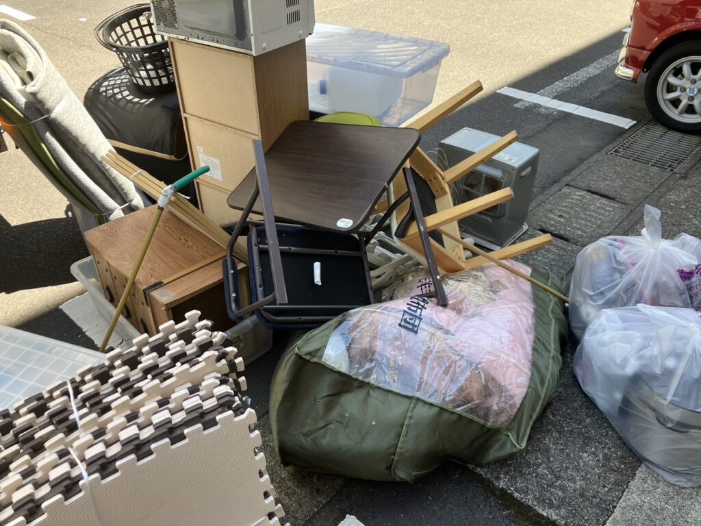 （豊島区 H様）平屋一軒家の庭含む不用品を回収した事例