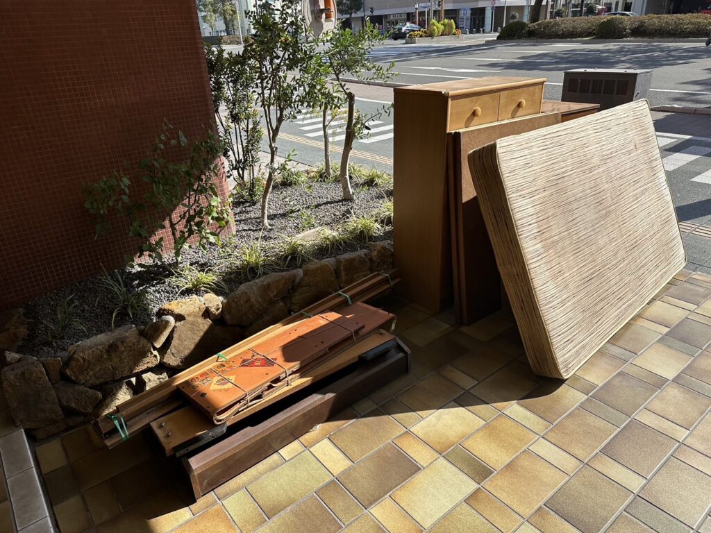 （目黒区 K様）3月の繁忙期に即日対応した引越し不用品回収事例