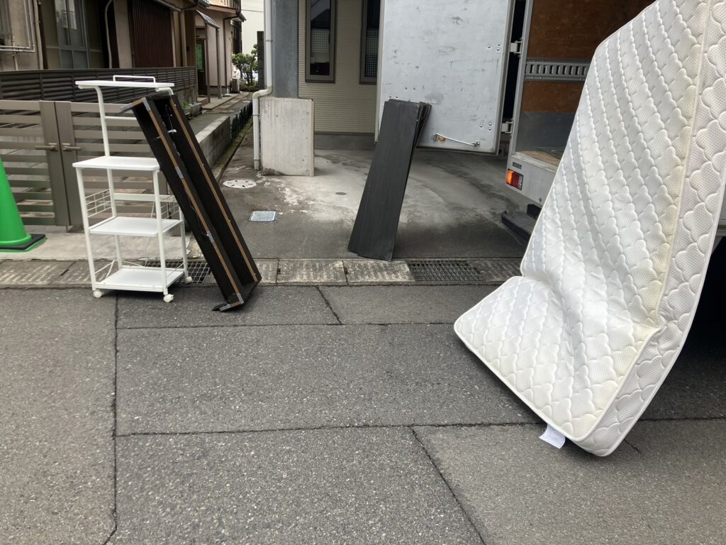 （台東区 N様）施設入居前の自宅を片付け・不用品回収した事例