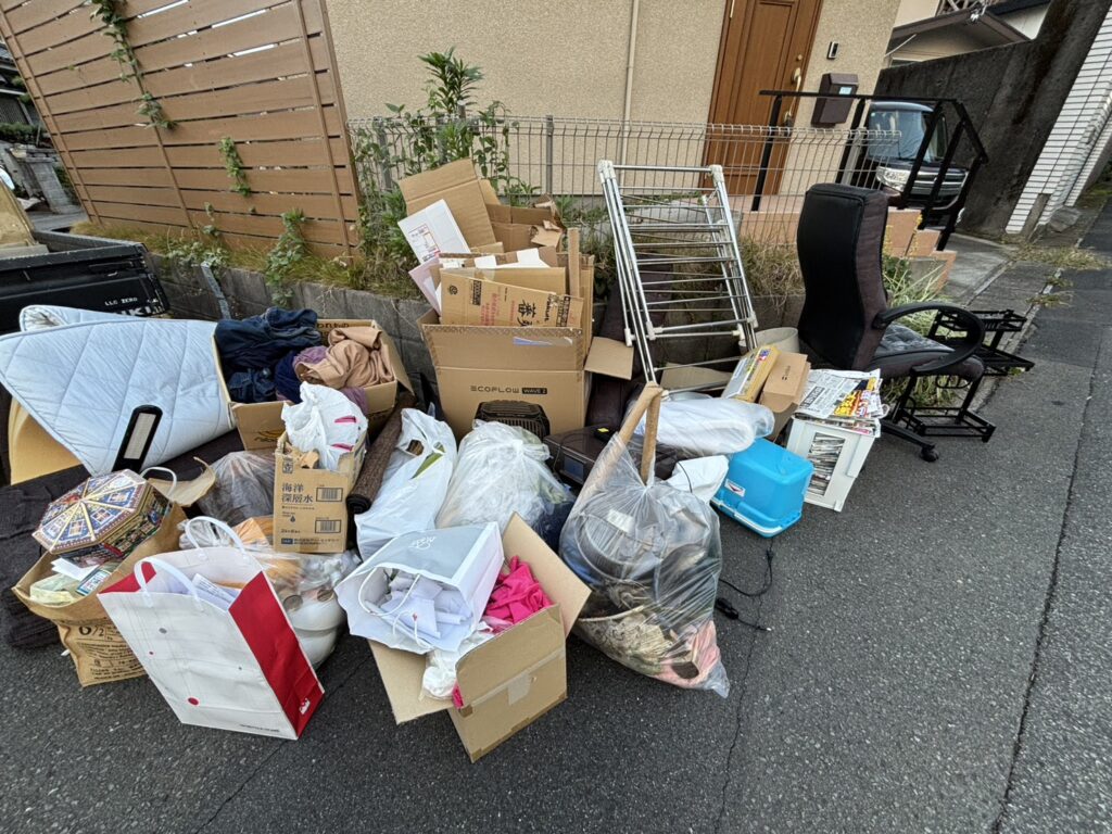 （文京区 M様）引越し後の大量段ボール・ゴミを不用品回収した事例