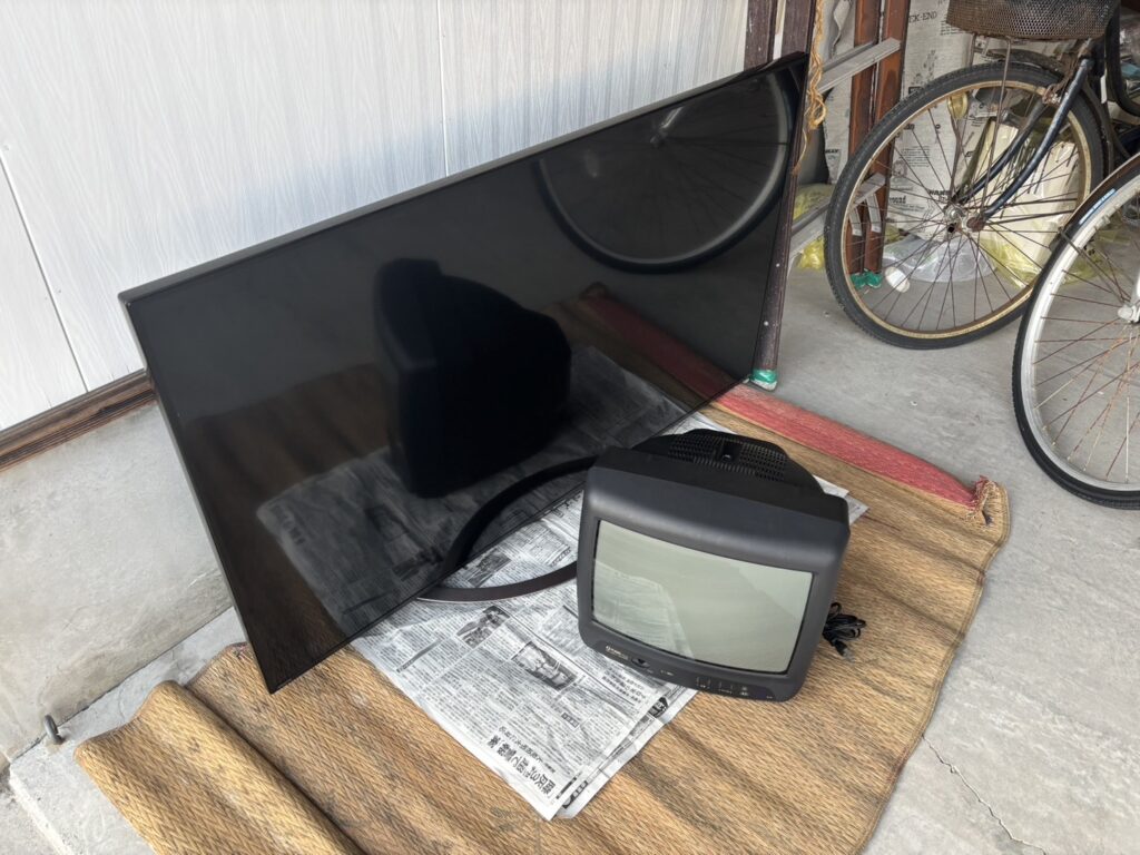 （足立区 M様）大型テレビを不用品回収した事例